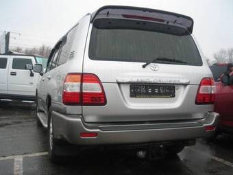 2005 Toyota Land Cruiser Photos