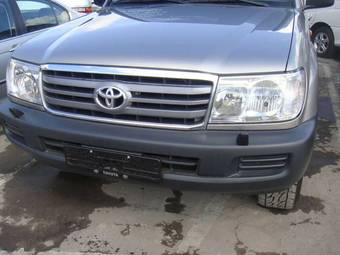 2005 Toyota Land Cruiser Photos