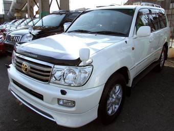 2005 Toyota Land Cruiser Photos
