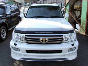 2005 Toyota Land Cruiser Photos