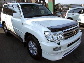 2005 Toyota Land Cruiser Pictures