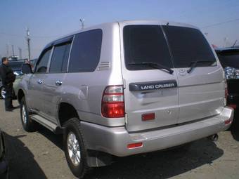 2005 Toyota Land Cruiser Pictures