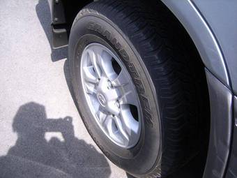 2005 Toyota Land Cruiser Photos