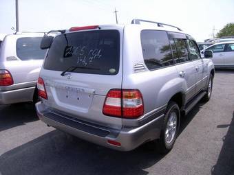 2005 Toyota Land Cruiser Pictures