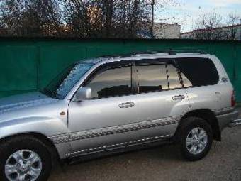 2005 Toyota Land Cruiser Pics