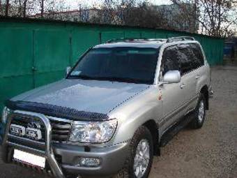 2005 Toyota Land Cruiser Pictures