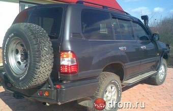 2005 Toyota Land Cruiser Photos