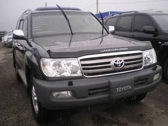 2005 Toyota Land Cruiser Photos