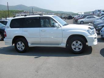 2005 Toyota Land Cruiser Pictures