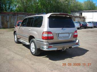 2005 Toyota Land Cruiser Images