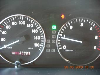 2005 Toyota Land Cruiser Pictures