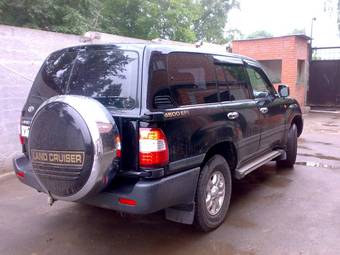2005 Toyota Land Cruiser Pictures