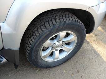 2005 Toyota Land Cruiser Pics