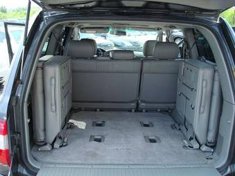 2005 Toyota Land Cruiser Pictures