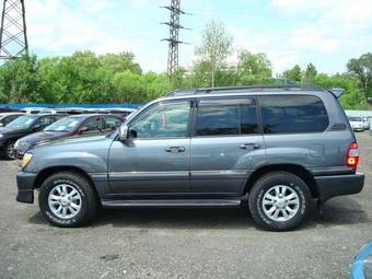 2005 Toyota Land Cruiser Pictures