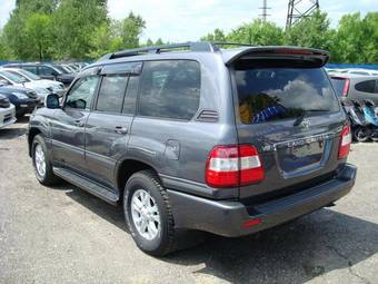 2005 Toyota Land Cruiser Photos