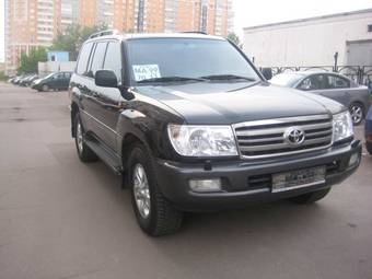 2005 Toyota Land Cruiser Photos