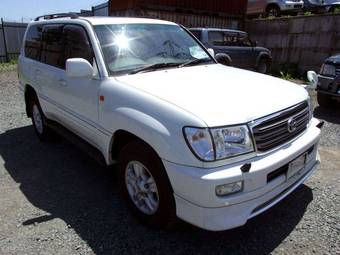 2005 Toyota Land Cruiser Images