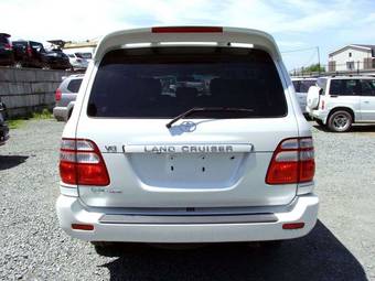 2005 Toyota Land Cruiser Pictures