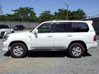 2005 Toyota Land Cruiser Photos