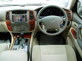 2005 Toyota Land Cruiser Wallpapers