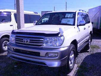 2005 Toyota Land Cruiser Photos