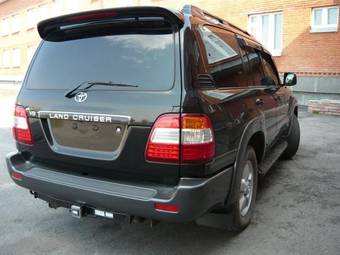 2005 Toyota Land Cruiser Pictures