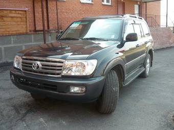 2005 Toyota Land Cruiser Photos