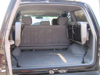 2005 Toyota Land Cruiser Photos