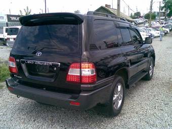2005 Toyota Land Cruiser Pictures