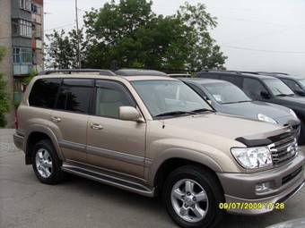 2005 Toyota Land Cruiser Pictures