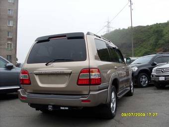 2005 Toyota Land Cruiser Pictures