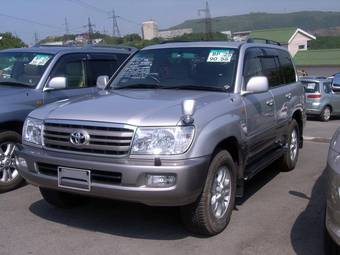 2005 Toyota Land Cruiser Pictures