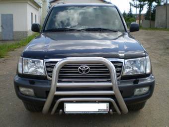 2005 Toyota Land Cruiser Pictures