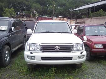 2005 Toyota Land Cruiser Pictures