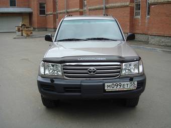 2005 Toyota Land Cruiser Photos