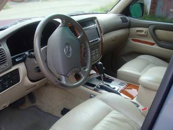 2005 Toyota Land Cruiser Pictures