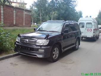 2005 Toyota Land Cruiser Pics