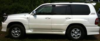 2005 Toyota Land Cruiser Pictures