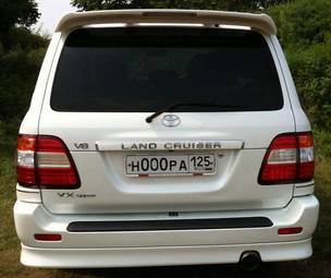 2005 Toyota Land Cruiser Pics