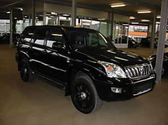 2005 Toyota Land Cruiser Photos