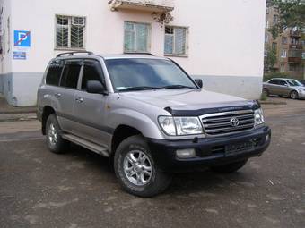 2005 Toyota Land Cruiser Pictures