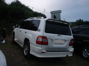 2005 Toyota Land Cruiser Photos