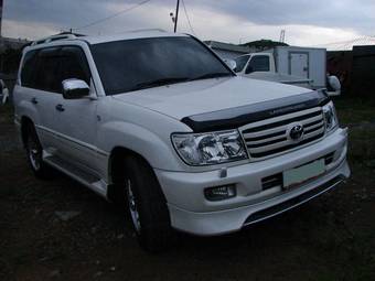 2005 Toyota Land Cruiser Images