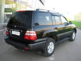 2005 Toyota Land Cruiser Pictures