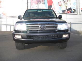 2005 Toyota Land Cruiser Photos
