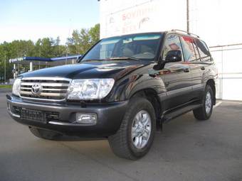 2005 Toyota Land Cruiser Photos