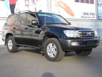 2005 Toyota Land Cruiser Pictures