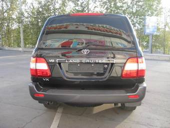 2005 Toyota Land Cruiser Photos