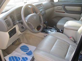 2005 Toyota Land Cruiser Pictures